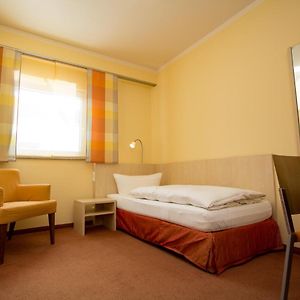 Einzelzimmer im Nebengebäude